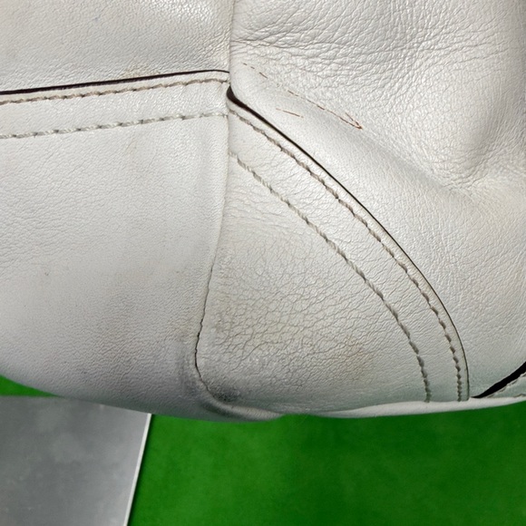 Coach F12343 Ivory and Gold Leather Bag - Picture 14 of 16